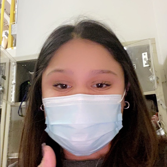 Meet your Posher, Julianna - Picture 1 of 1